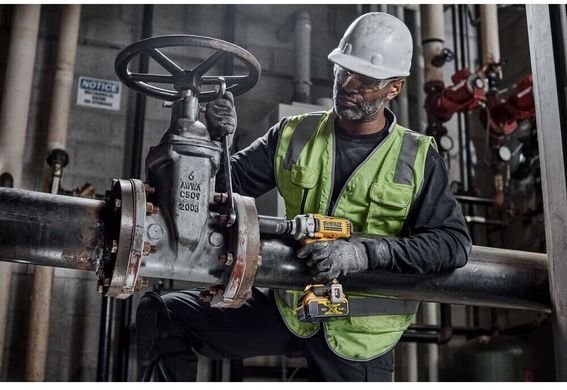 Гайкокрут ударний акумуляторний безщітковий DeWALT DCF891P2T