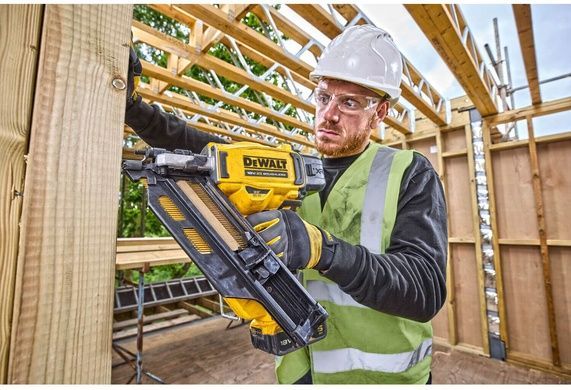 Пістолет цвяхозабивний акумуляторний безщітковий DeWALT DCN930N