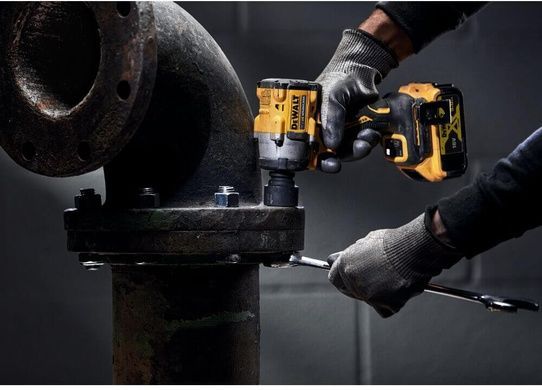 Гайкокрут ударний акумуляторний безщітковий DeWALT DCF923N