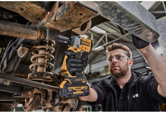 Гайкокрут ударний акумуляторний безщітковий DeWALT DCF923N